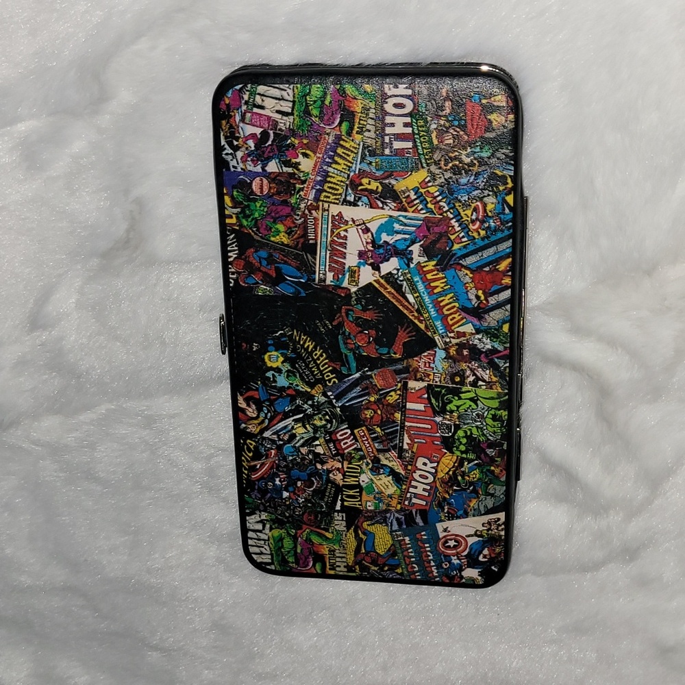 Marvel Hinge Wallet